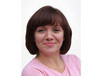 Larysa is a Head of B2B Sales and has over 20 years of experience in business development together with a translation background. She oversees sales to complex Enterprise-level accounts, clients requiring ongoing support, and RFPs. Larysa is fluent in English, Russian, and Ukrainian.
